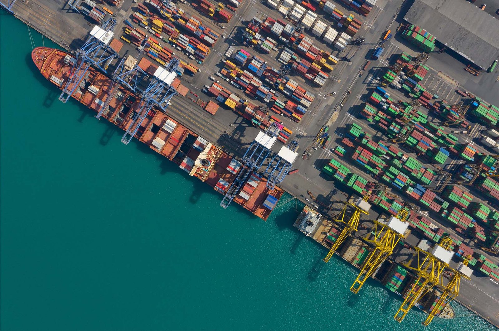 Navigating Supply Chain Challenges Strategies for a Resilient Business